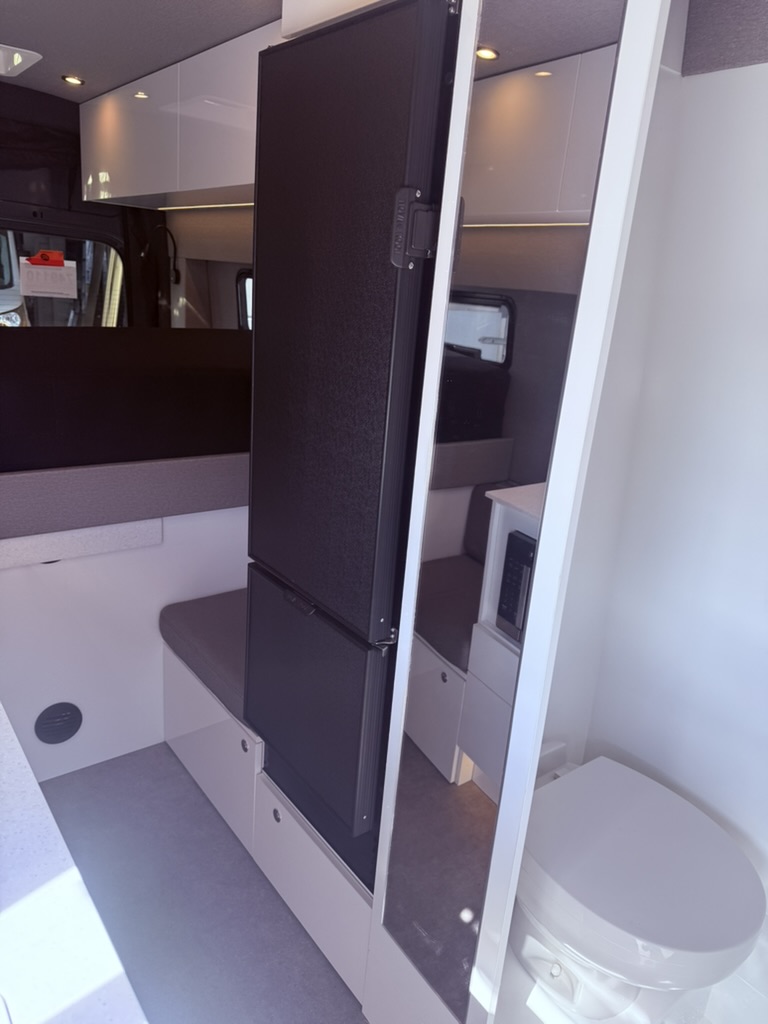 DABAC46C-44D4-43FB-8CD4-4FB84D7597ED_1_105_c