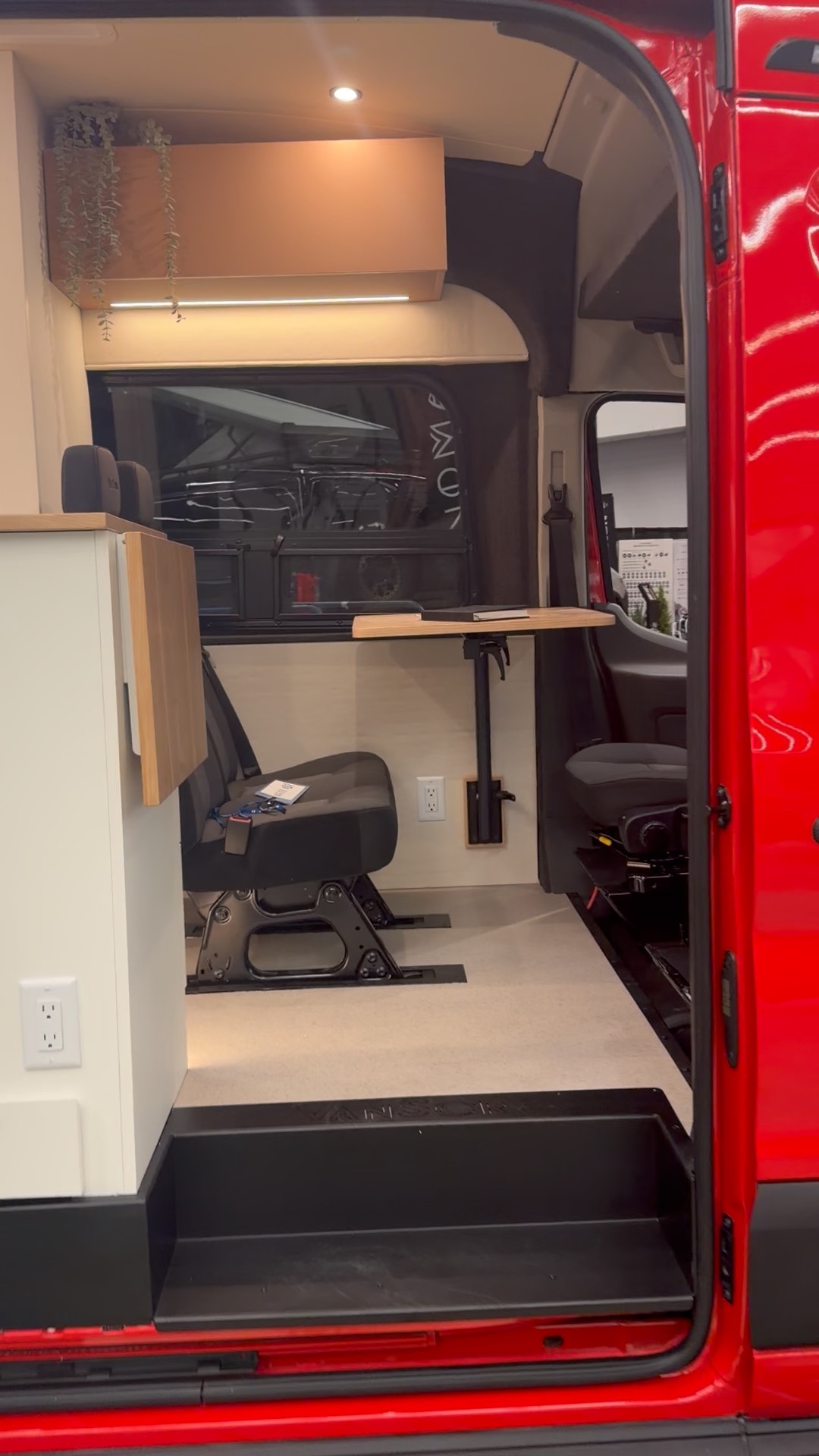 D3184324-F6AA-4317-B748-D33A30552F6F_1_102_o